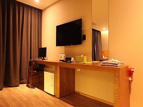 Rich 3* Goyang