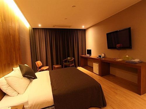 Rich Hotel Goyang